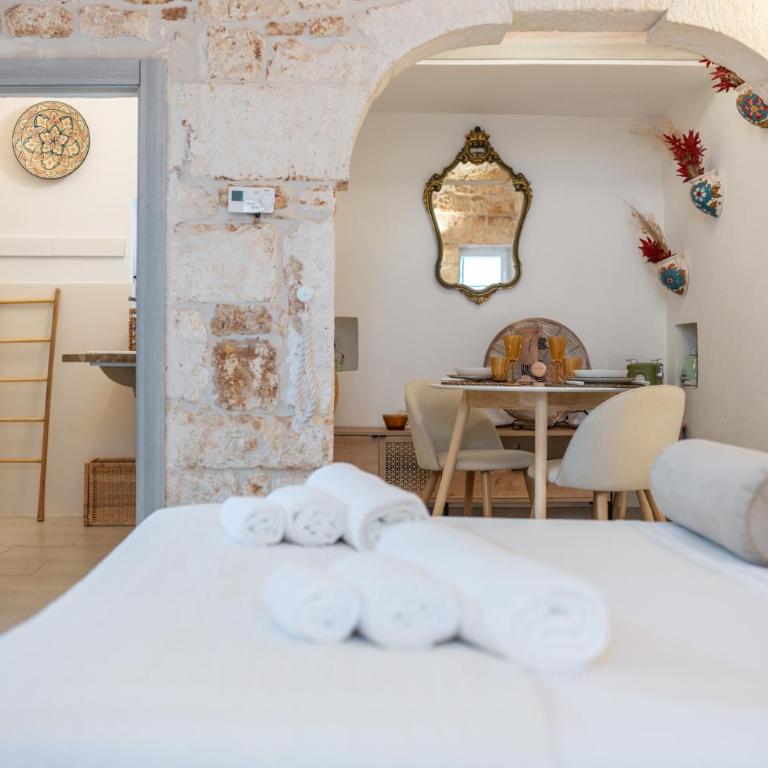 Alcova 800 Suite in pietra - Ostuni Centro - Casa con 1 Camera da Letto - 2