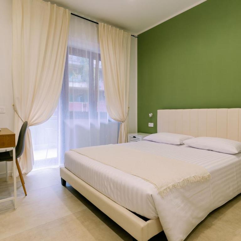 4 Seasons Roma Trastevere - Camera Matrimoniale con Balcone - 8