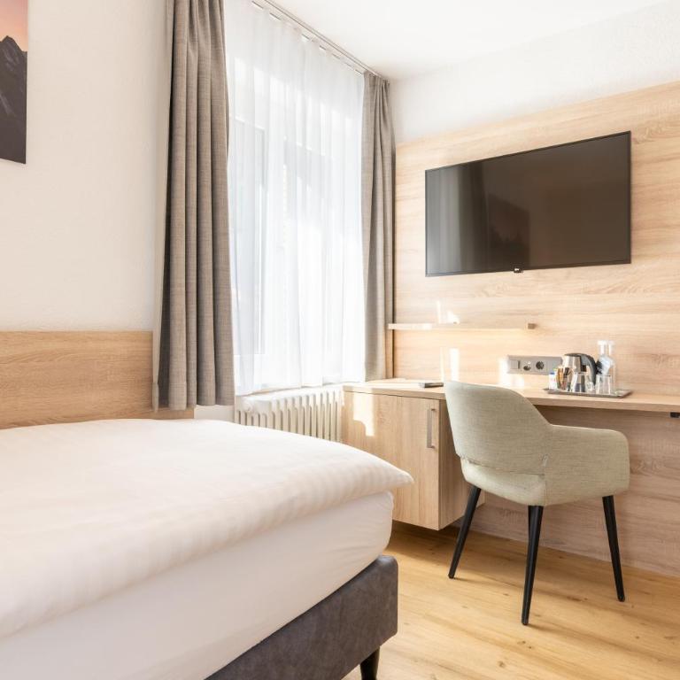 Hotel Bristol - Einzelzimmer mit Bergblick - 9