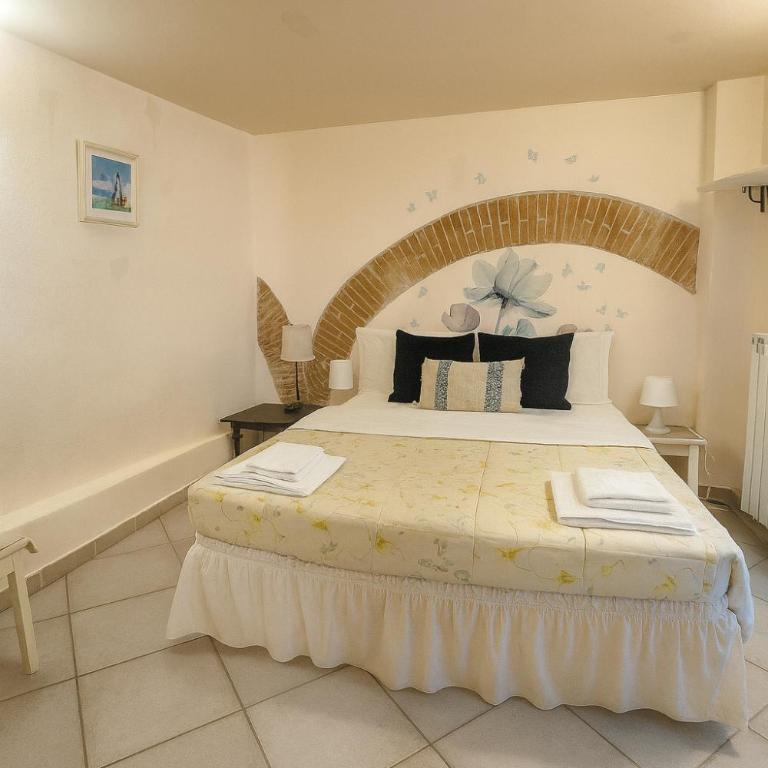 Incantevole Monolocale a Lucca nel Centro Storico - BanStay - One-Bedroom Apartment - 9