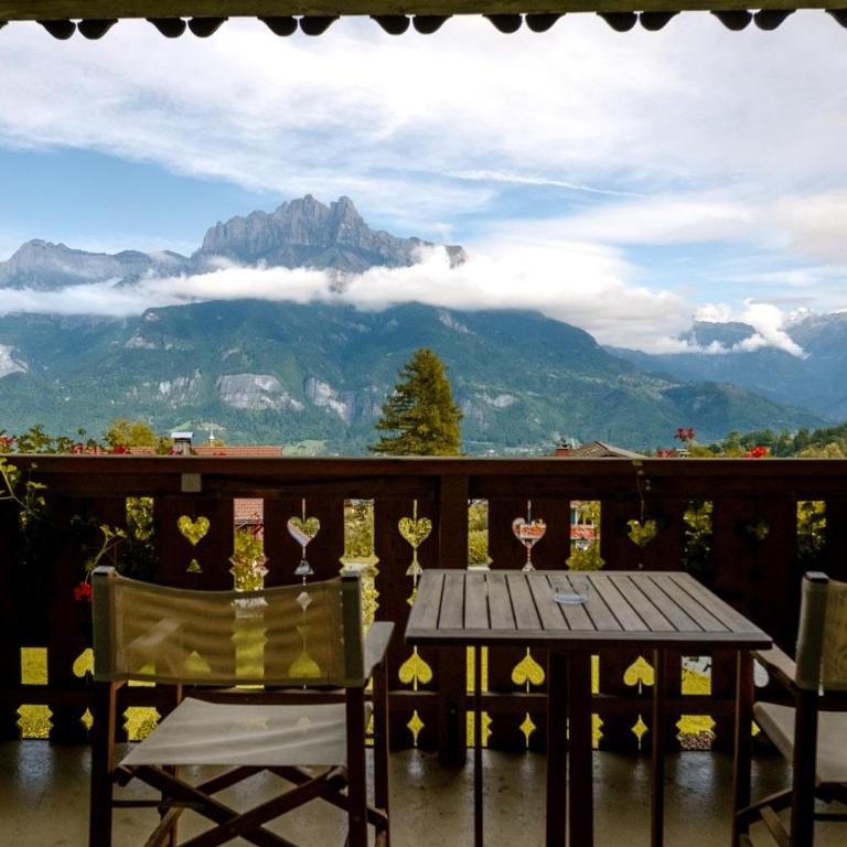 Hôtel Les Roches Fleuries - Chambre Double de Luxe - Vue sur Mont-Blanc - 4