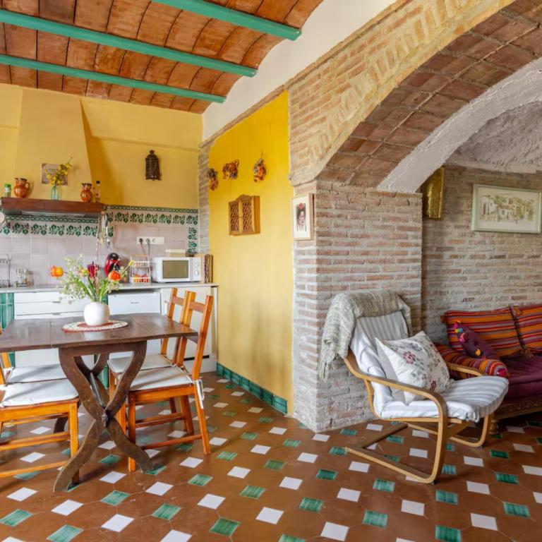 La Constanza Casa Cueva by ASH - Three-Bedroom Townhouse - 25