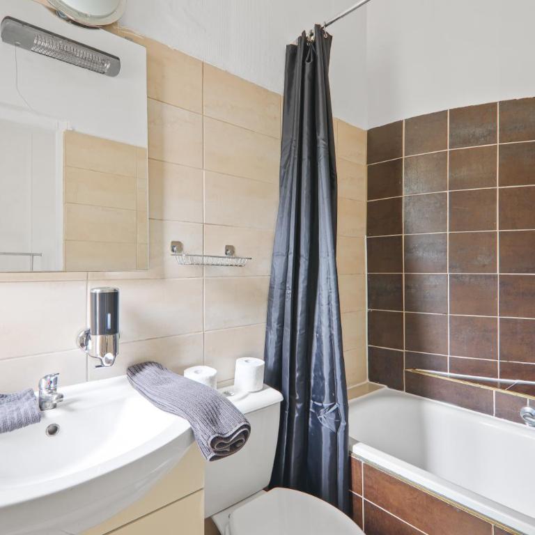 Eiffel Tower 2 Heart of Paris 1BR-4P with NetFlix - Appartement 1 Chambre - 12
