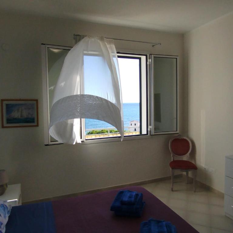 Le finestre sul mare - Two-Bedroom Apartment - 58