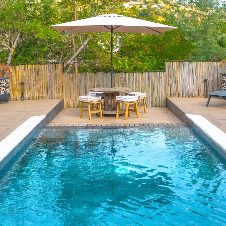 Somptueux appartement - Piscine privée - Parking - Apartment mit 3 Schlafzimmern und privatem Pool - 50