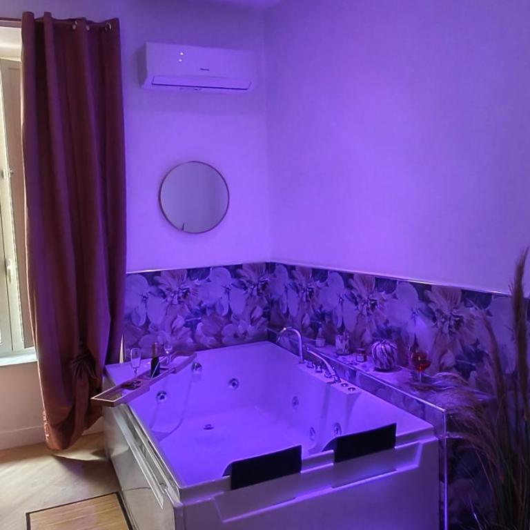 Rooftop14 Suite&Relax - Camera King con Vasca Idromassaggio - 6