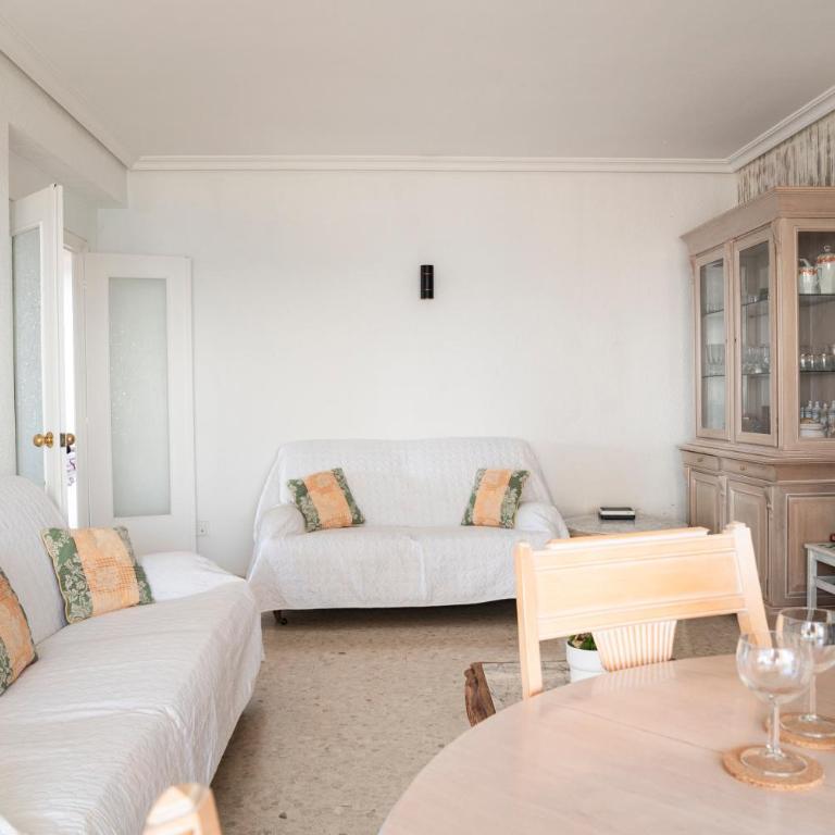 AA Guest - SandBeach Front Sea Views Eco Apartment - Apartamento de 3 dormitorios - 4