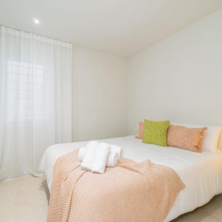Milenial Immo Beachfront with parking Roses - Two-Bedroom Apartment with Terrace and Sea View - 23