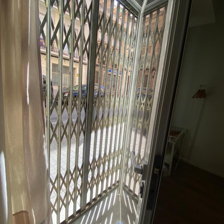 Barcelona Home - One-Bedroom Apartment - 11