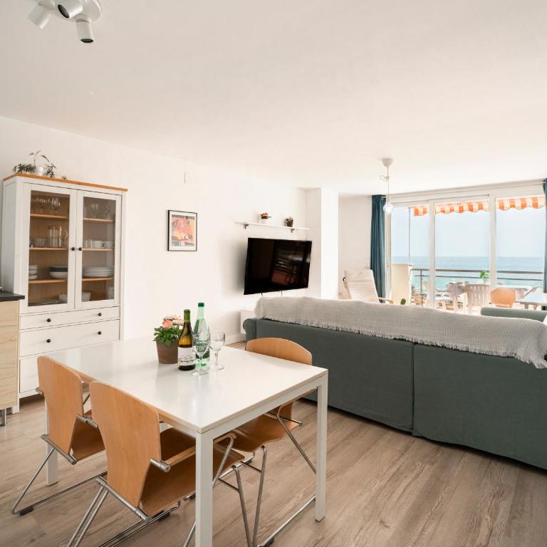 AA Guest - Sunshine Front Sea Views Eco Apartment - Apartamento de 2 dormitorios - 12
