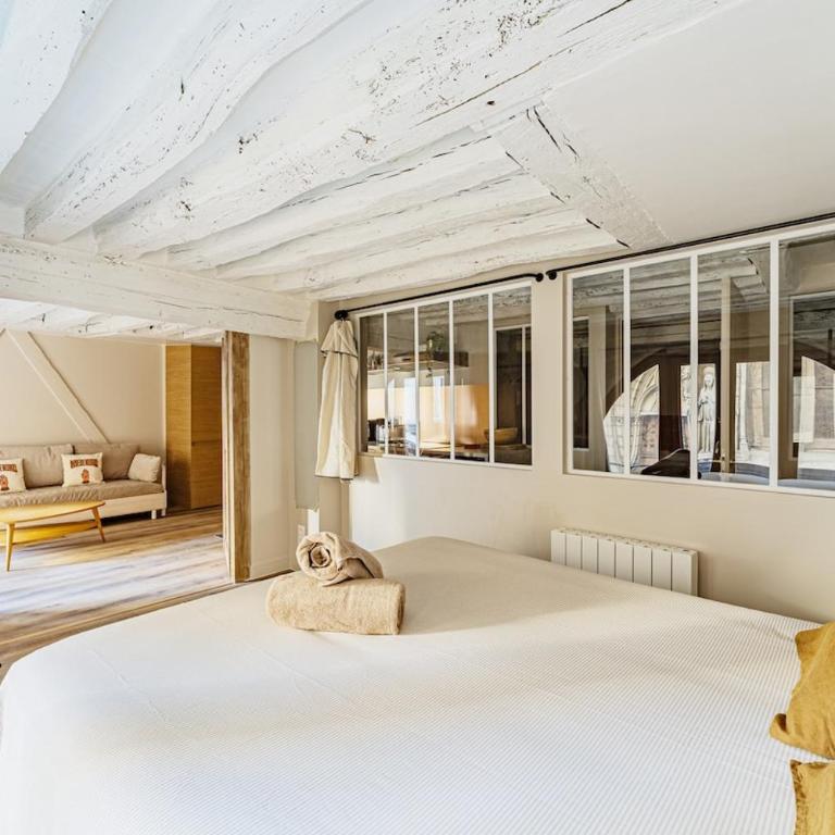 2BR apartment next to Notre Dame de Paris - Two-Bedroom Apartment - 8