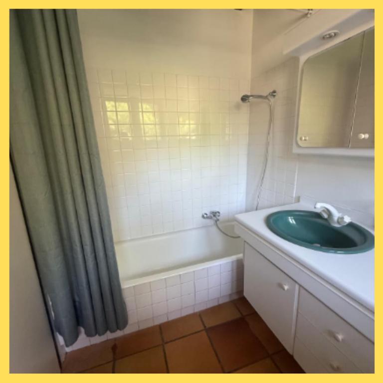 Maison avec jardin au coeur du village - Maison 5 Chambres - 13