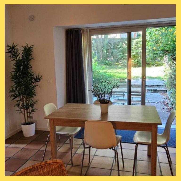 Maison avec jardin au coeur du village - Maison 5 Chambres - 25
