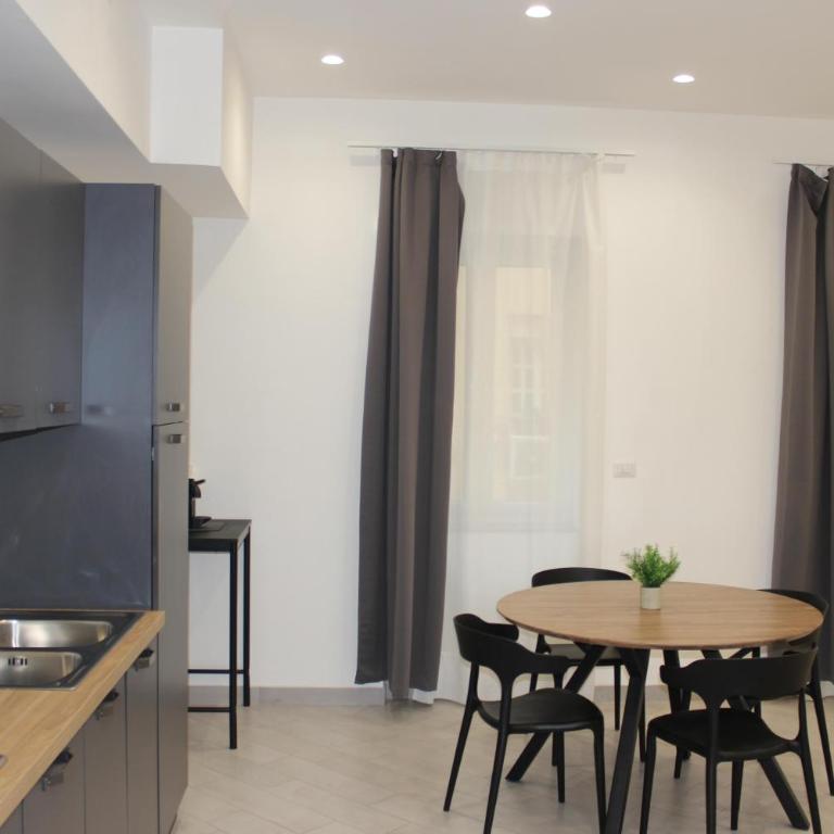 House in Naples - Appartamento con 2 Camere da Letto - 2