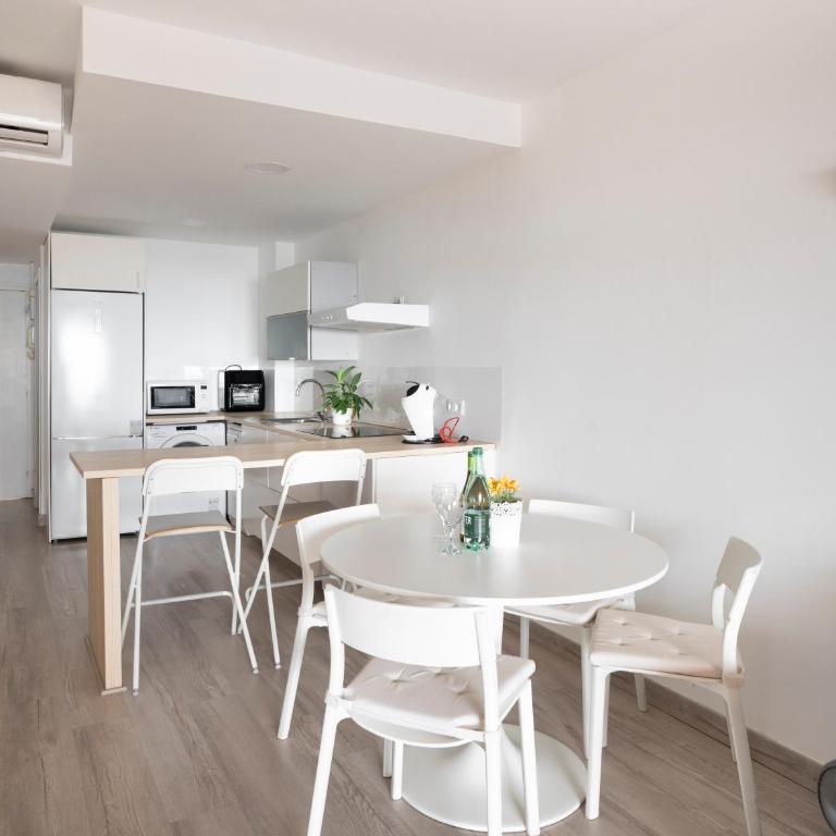 AA Guest - Rubi Front Sea Views Eco Apartment - Apartamento de 2 dormitorios con terraza - 10