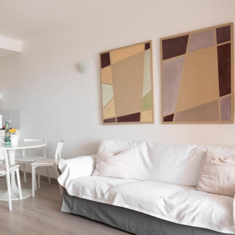 AA Guest - Rubi Front Sea Views Eco Apartment - Apartamento de 2 dormitorios con terraza - 4