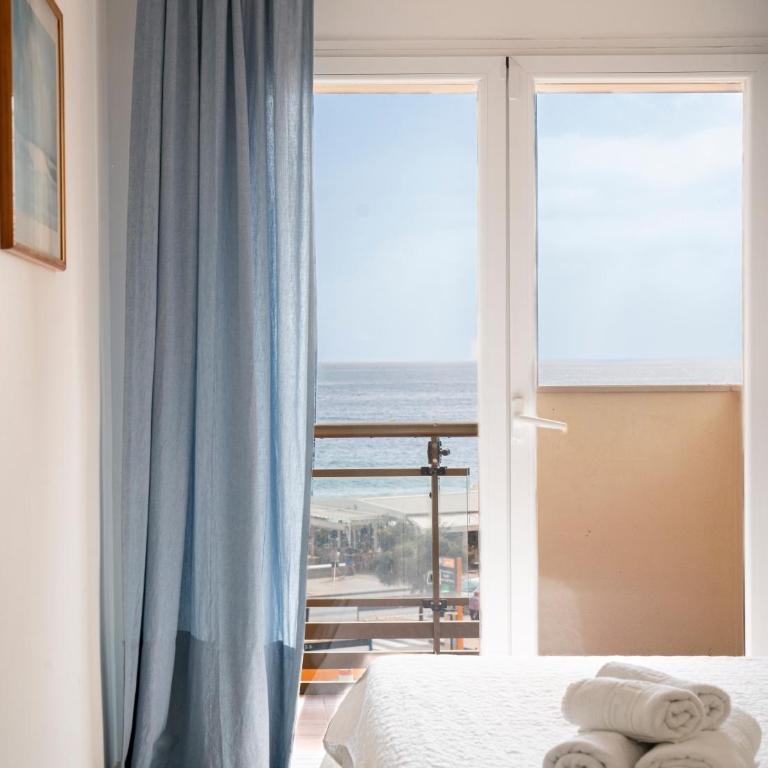 AA Guest - Rubi Front Sea Views Eco Apartment - Apartamento de 2 dormitorios con terraza - 15