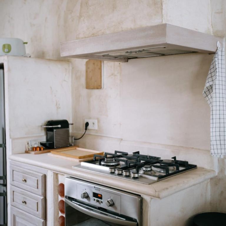 Charming Village House in the Heart of Isle-sur-la-Sorgue - Vacation Home - 7