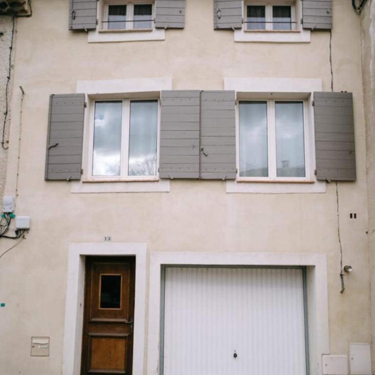 Charming Village House in the Heart of Isle-sur-la-Sorgue - Vacation Home - 11