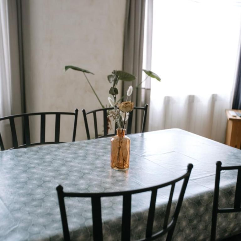 Charming Village House in the Heart of Isle-sur-la-Sorgue - Vacation Home - 9