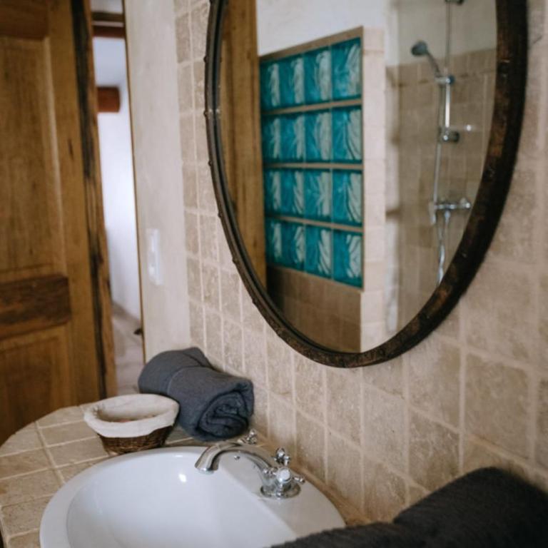 Charming Village House in the Heart of Isle-sur-la-Sorgue - Vacation Home - 18