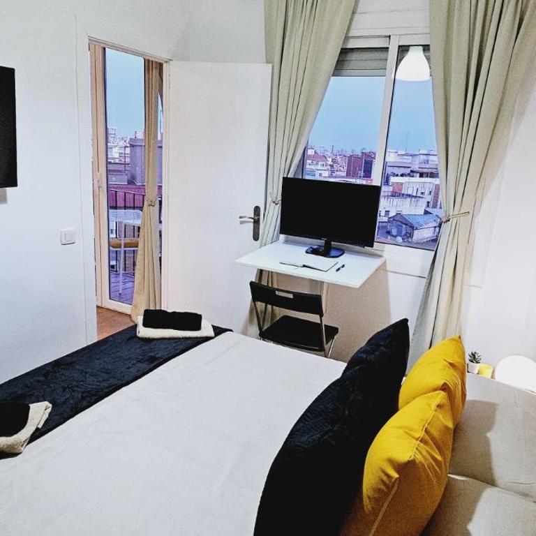 Premium refurbished apartment in Barcelona city center - Two-Bedroom Apartment - 11