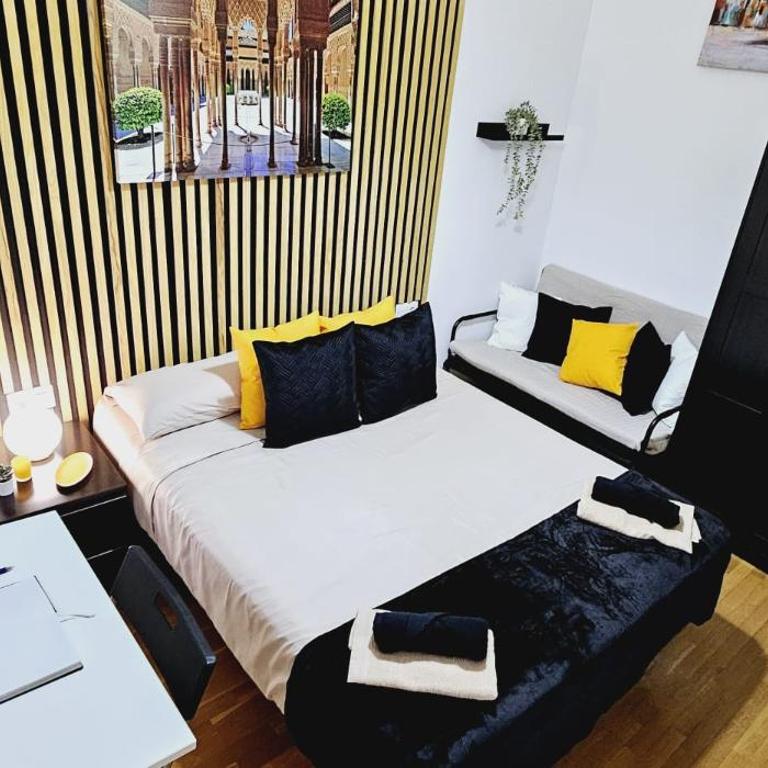 Premium refurbished apartment in Barcelona city center - Two-Bedroom Apartment - 12