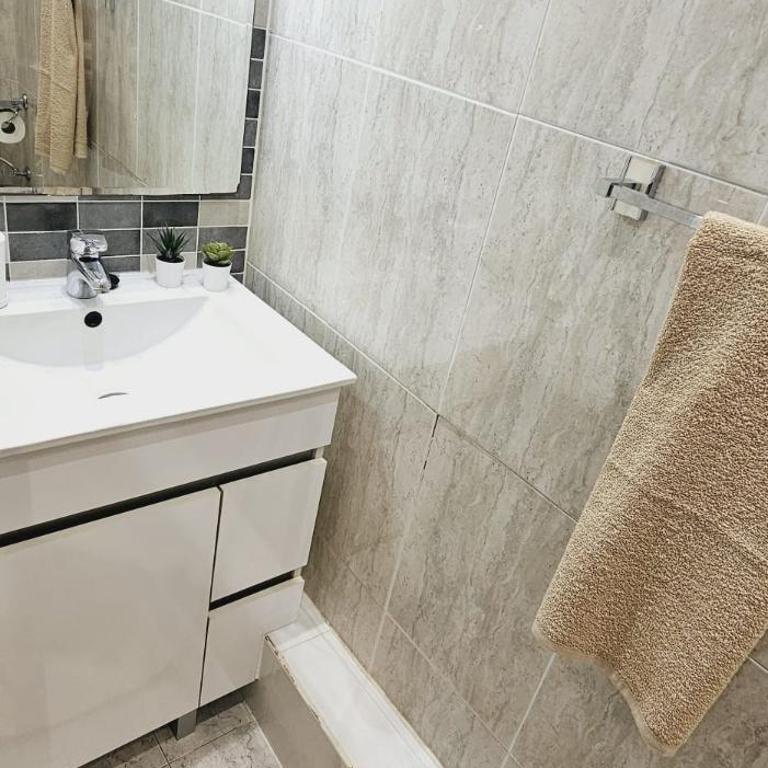 Premium refurbished apartment in Barcelona city center - Two-Bedroom Apartment - 24