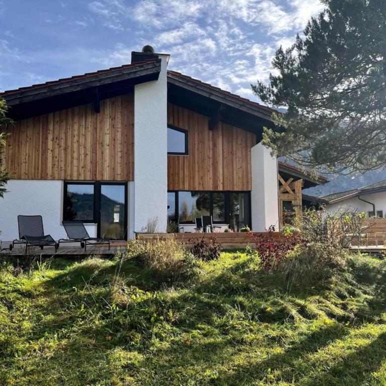 Alpenchalet Teisenberg - Ferienhaus - 1