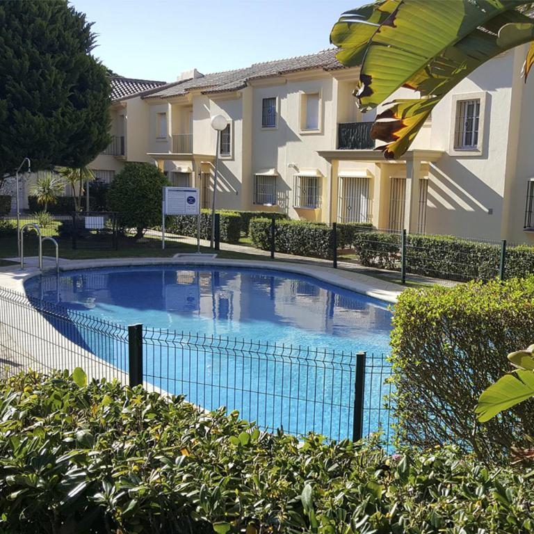 Los Pinos 4 - Apartamento de 3 dormitorios - 1