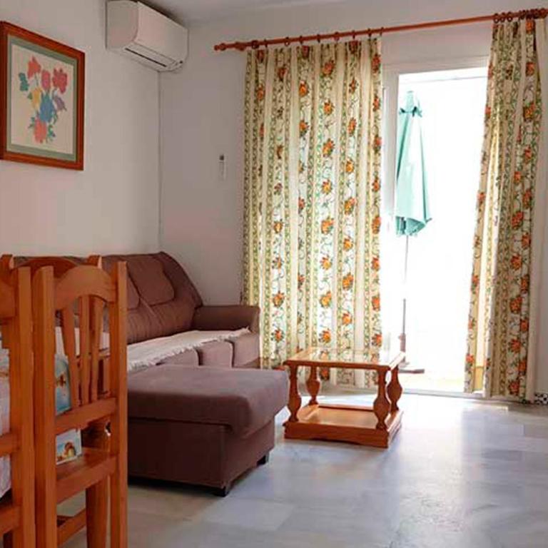 Los Pinos 4 - Apartamento de 3 dormitorios - 2