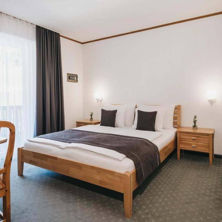 Haus Bellevue - Standard Triple Room - 1