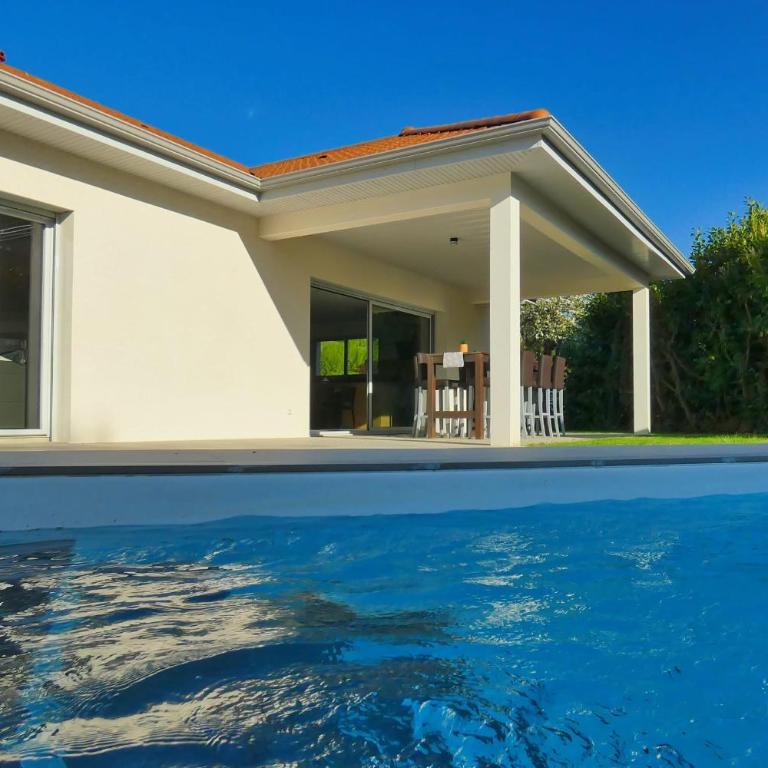 L'HACIENDA DUO a romantic getaway with a private spa - Maison de Vacances - 9