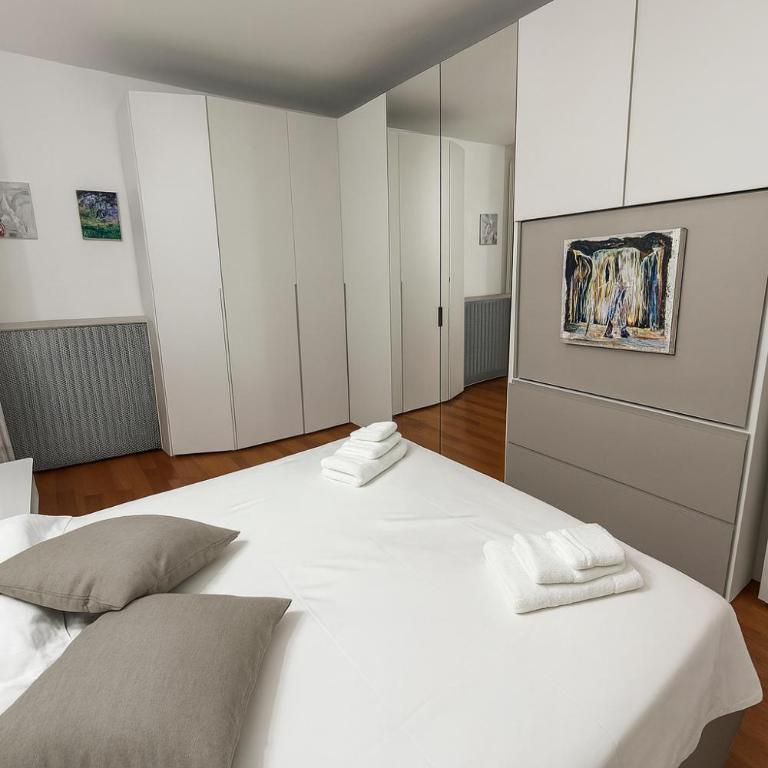 Minamò Flat - Elegant stay in Milan Linate - Appartamento con 2 Camere da Letto e Balcone - 2
