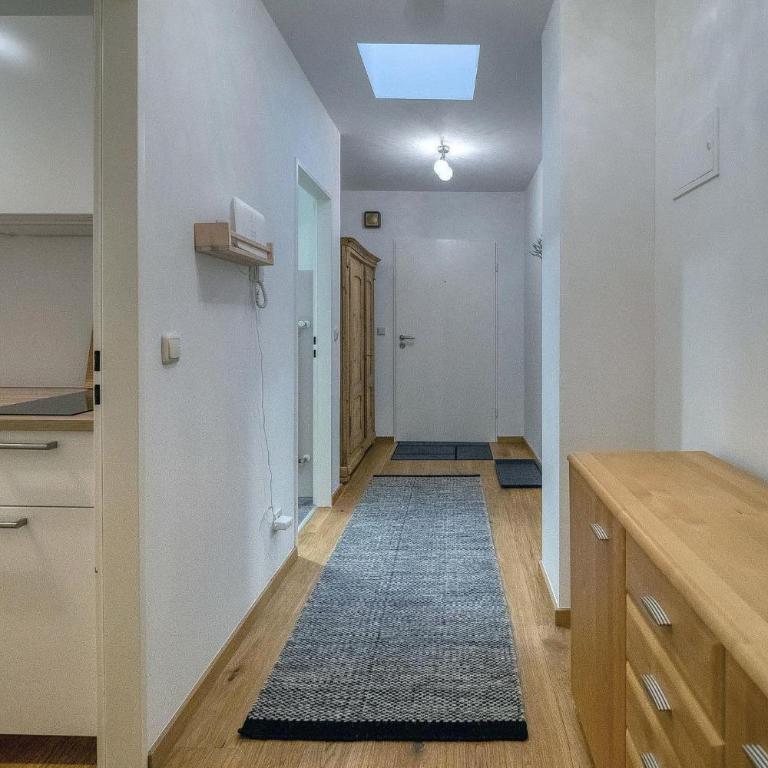 Zentrale Ferienwohnung ROSEA nahe Kurpark - Apartment mit Blick auf die Berge - 5