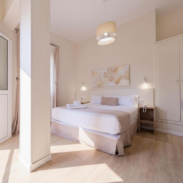 Ura Hotels Boutique Gurea - Habitación Doble con balcón - 1