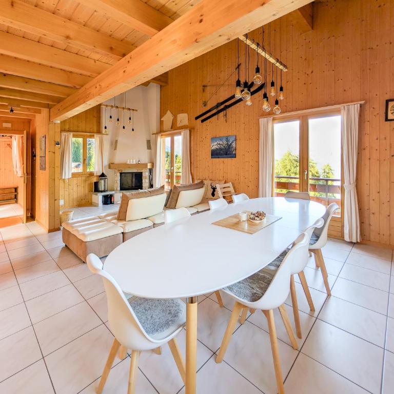 Grand chalet familial avec cheminée à La Tzoumaz - Chalet - 1