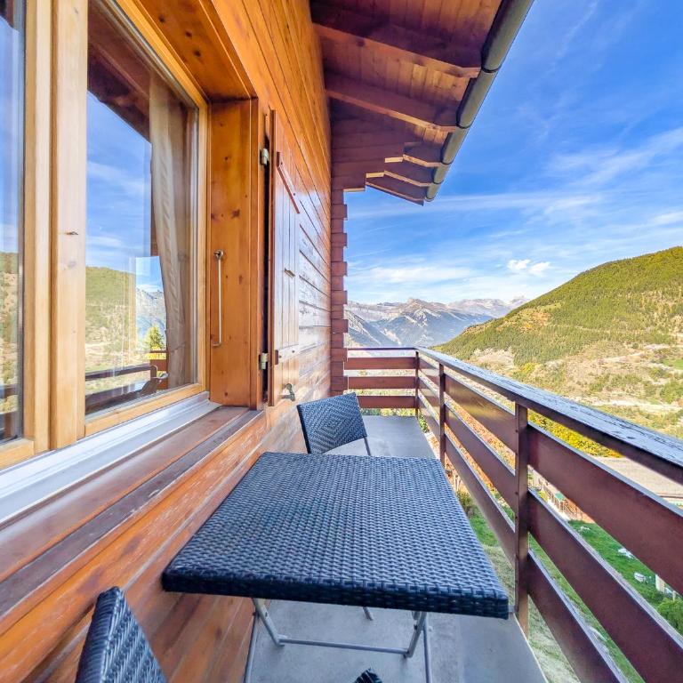 Grand chalet familial avec cheminée à La Tzoumaz - Chalet - 55