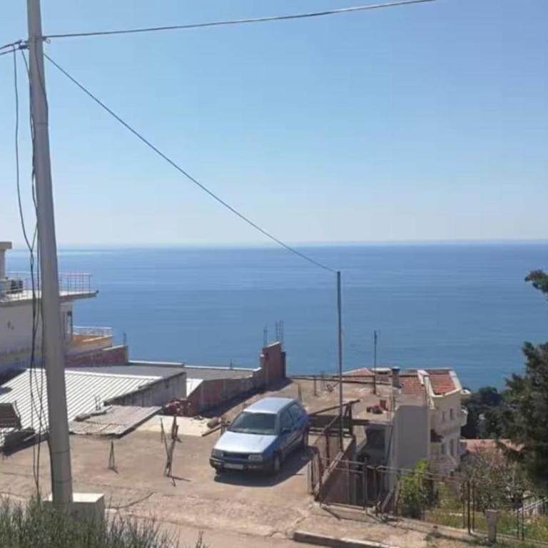 Apartment Pinješ - Apartman sa 2 Spavaće Sobe, Balkonom i Pogledom na More - 1