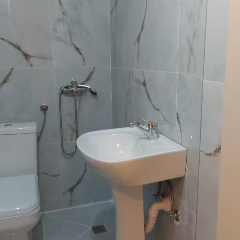 Apartment Pinješ - Apartman sa 2 Spavaće Sobe, Balkonom i Pogledom na More - 9