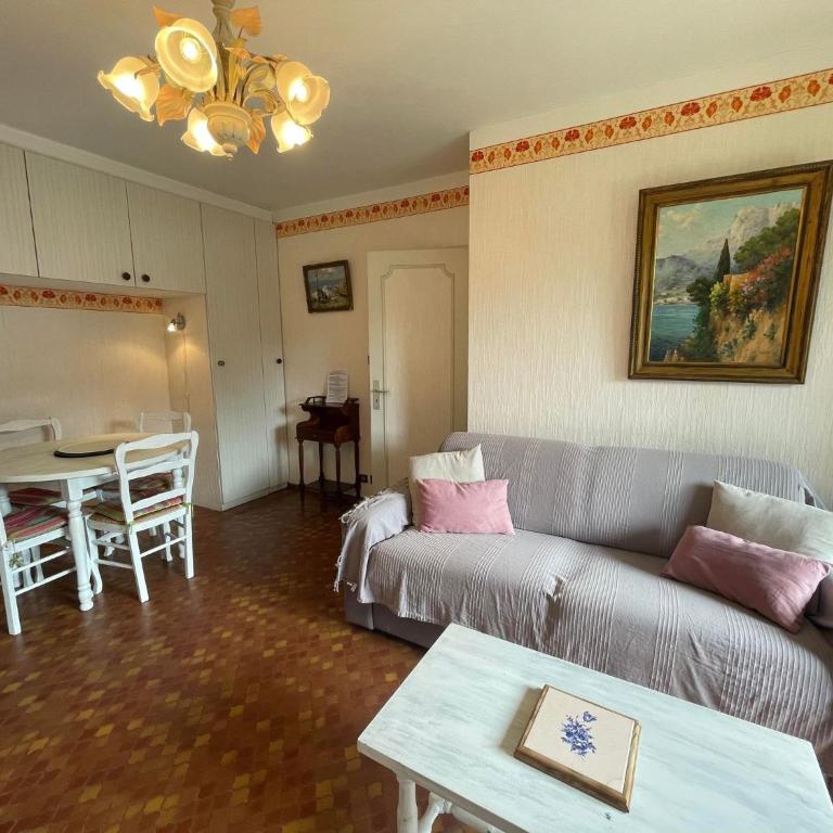 4PA44 appartement avec piscine et parking - Apartment - 6