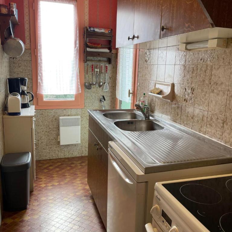 4PA44 appartement avec piscine et parking - Apartment - 5