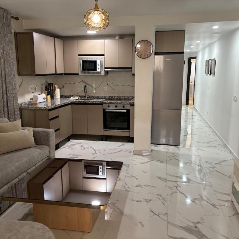 Evans Realty CE Apartamento Moderno Espacioso - Apartamento de 3 dormitorios - 4