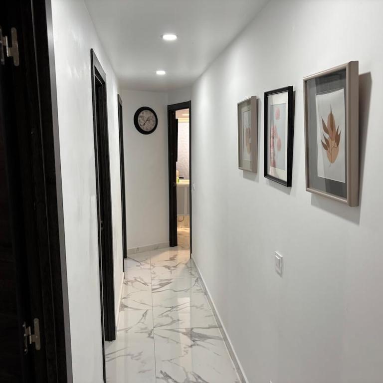 Evans Realty CE Apartamento Moderno Espacioso - Apartamento de 3 dormitorios - 27