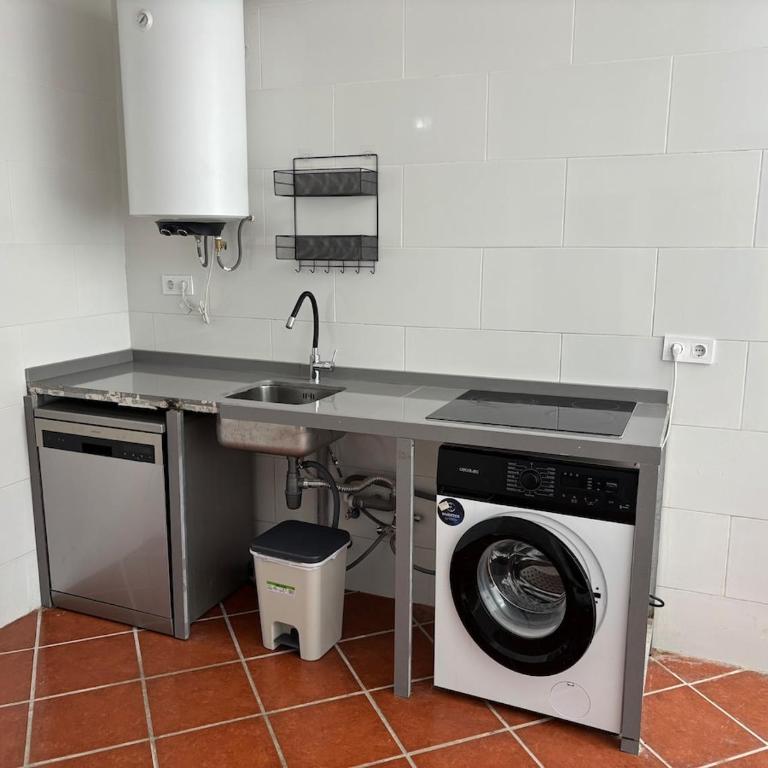 Evans Realty CE Apartamento Moderno Espacioso - Apartamento de 3 dormitorios - 32