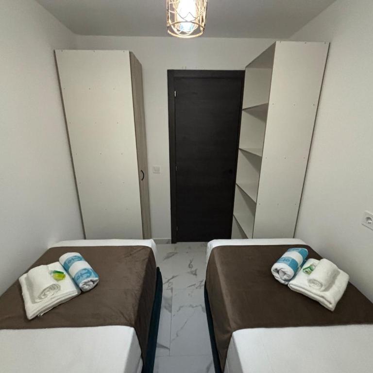 Evans Realty CE Apartamento Moderno Espacioso - Apartamento de 3 dormitorios - 19