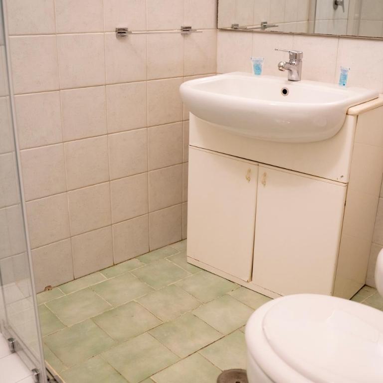 Bari Station Home - Appartamento con 1 Camera da Letto - 10