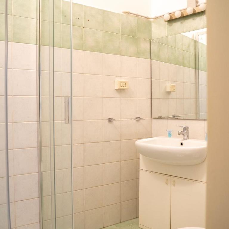 Bari Station Home - Appartamento con 1 Camera da Letto - 11