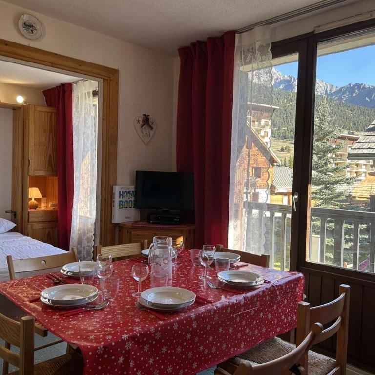 Appartement Montgenèvre - 2 chambres, balcon, lave-linge, TV - FR-1-330D-79 - Appartement (6 Adultes) - 4