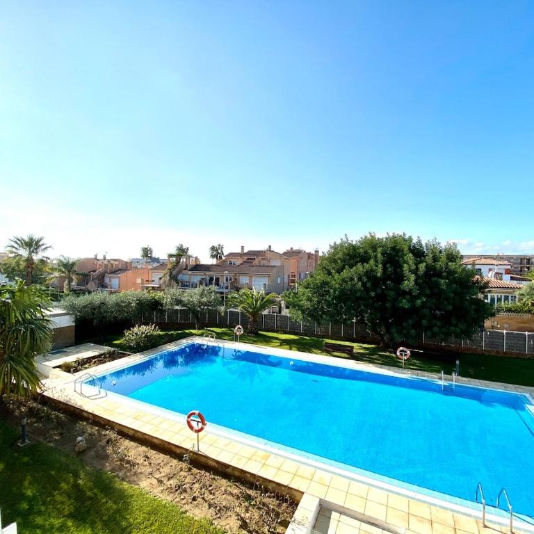 Nice apartment in Cambrils - Two-Bedroom Apartment with Balcony and Terrace - 30